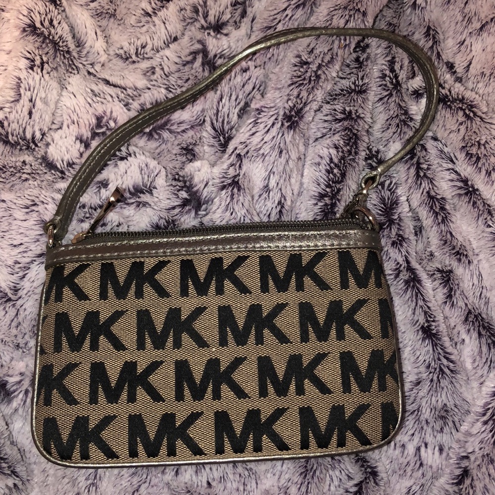 Michael Kors wristlet